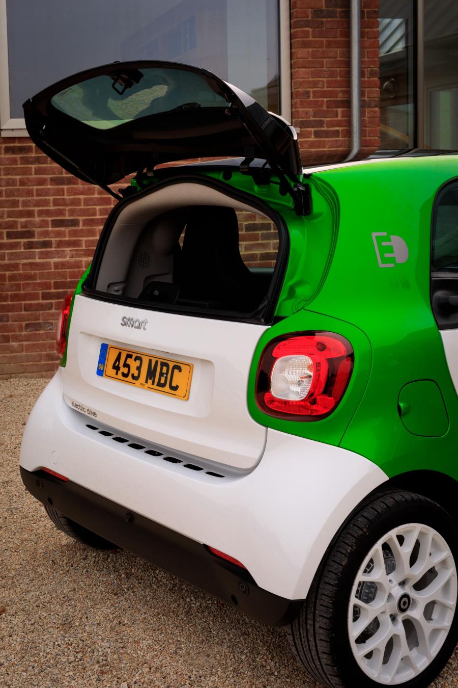 Детали экстерьера Smart ForTwo Prime Coupe Clectric Drive (C453) 2017 года  (UK) (фото 18 из 32)